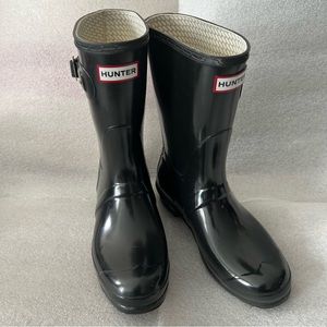 HUNTER WOMEN'S ORIGINAL SHORT GLOSS RAIN BOOT SOZE 8